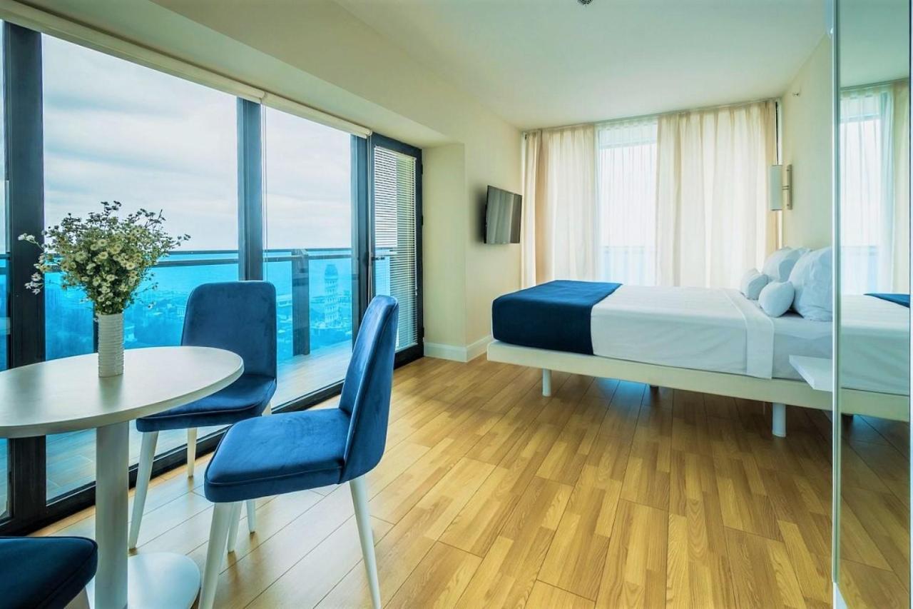 Batumi Beach Side & Sea View Aparthotel Zewnętrze zdjęcie