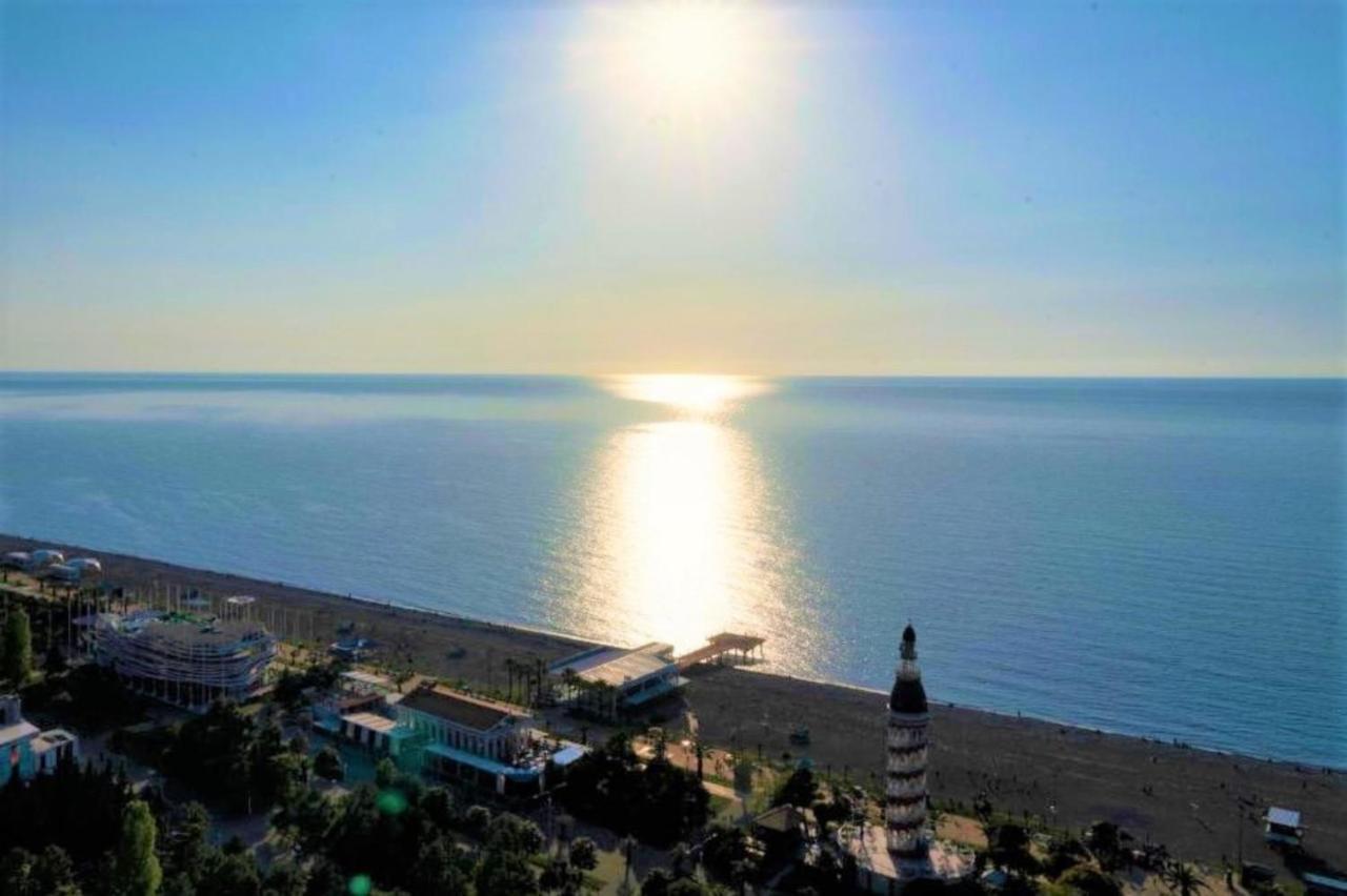 Batumi Beach Side & Sea View Aparthotel Zewnętrze zdjęcie